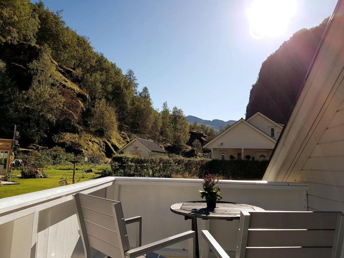 Bright And Cozy Apartment 1.5Km From City Centre Aurland Ngoại thất bức ảnh